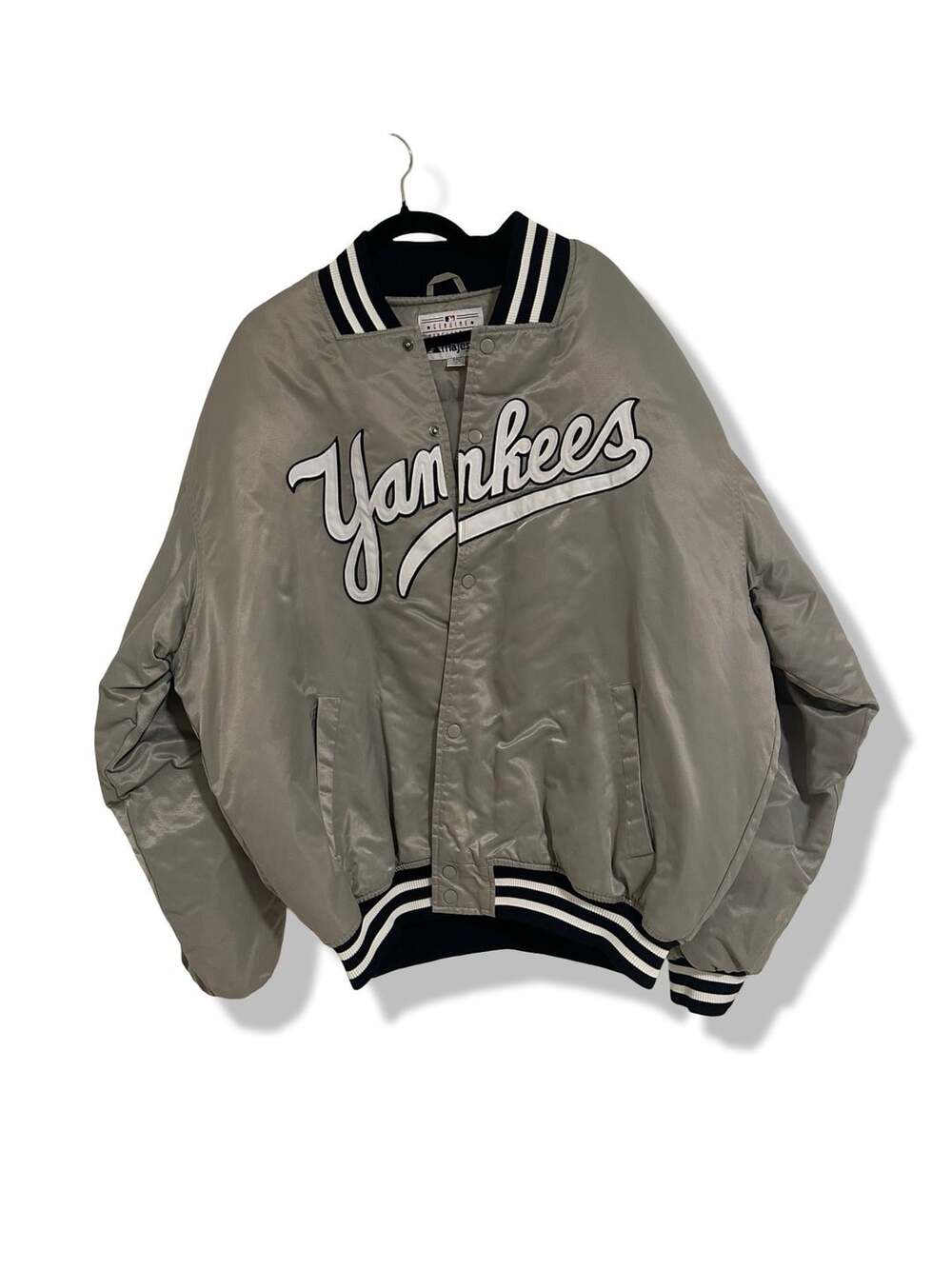 Majestic New York Yankees Satin Bomber Jacket Size XXL Gray Varsity Jacket